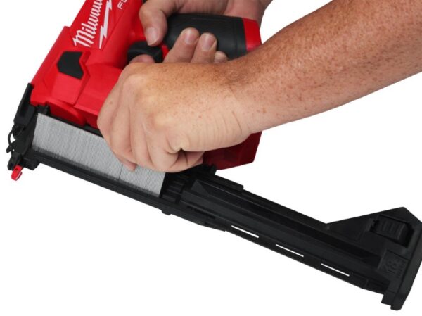 Milwaukee M12 FCN18GS-0X rechte tacker - Afbeelding 13