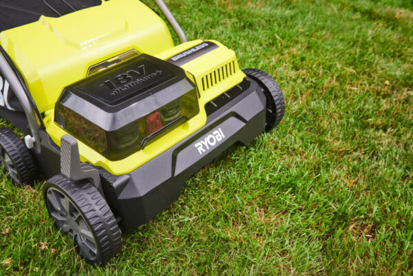 Ryobi One+ RY18SFX35A Verticuteerder - Afbeelding 4